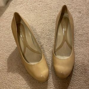 NWOT Naturalizer never worn heels